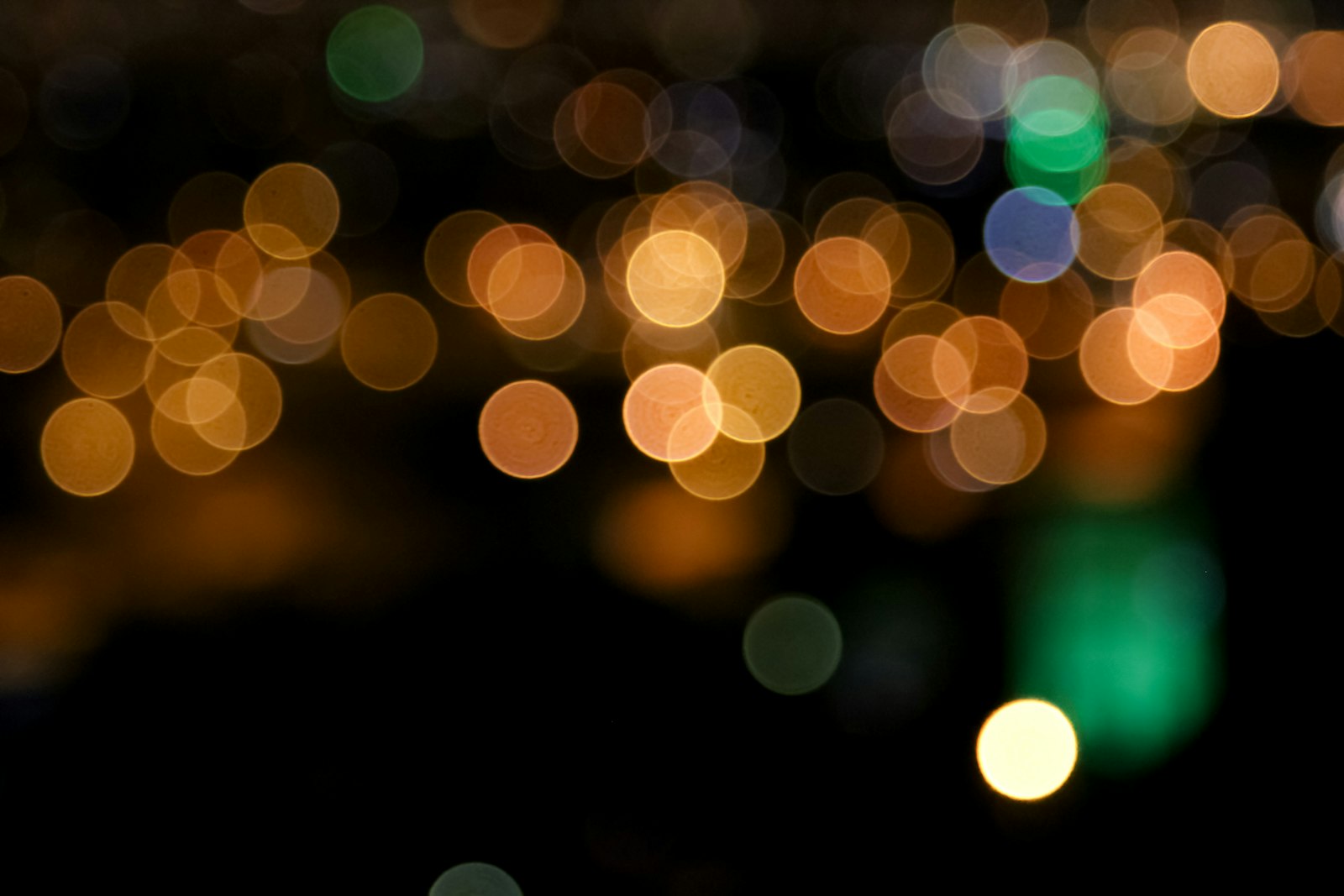 Warm bokeh and shallow depth of field from wide aperture